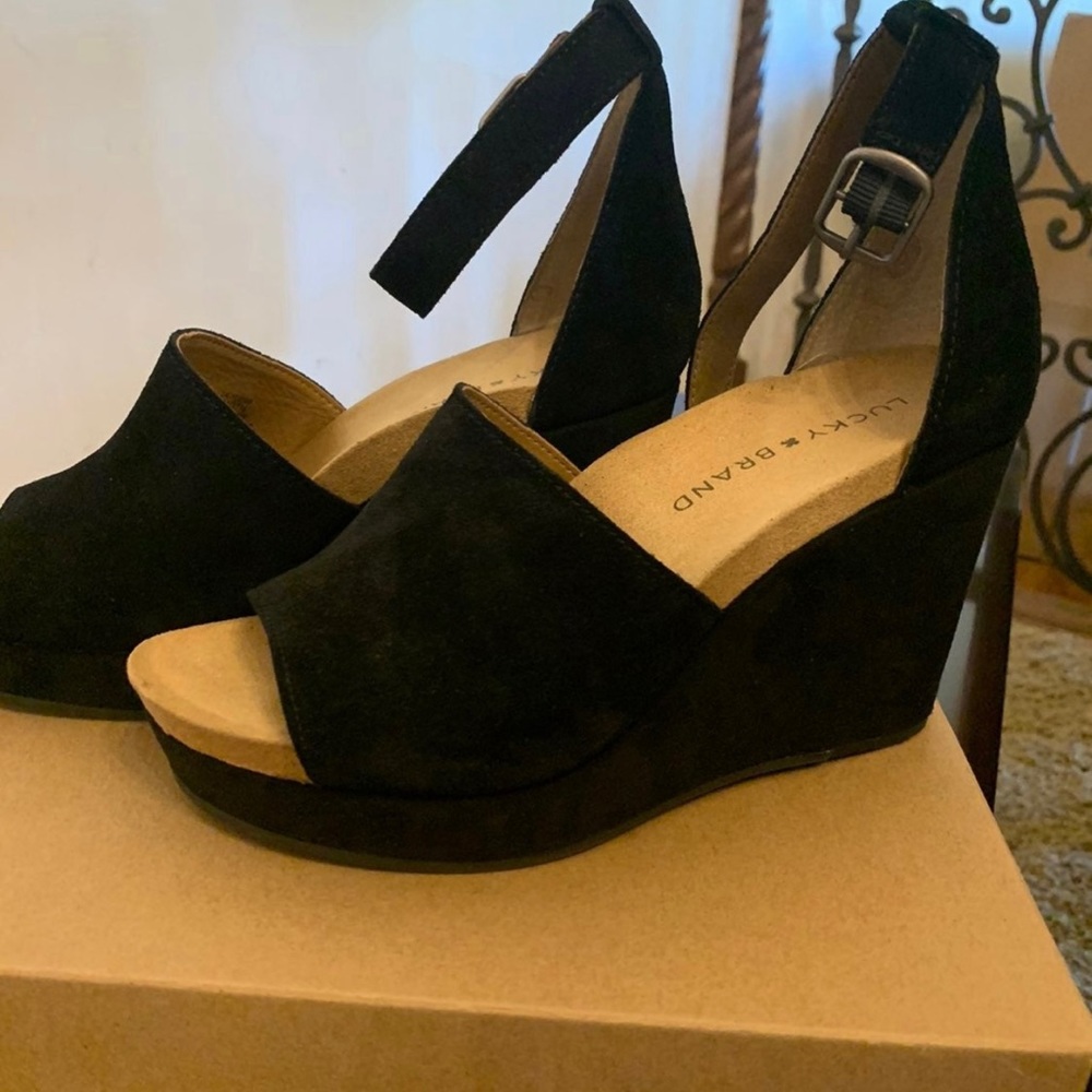Wedge sandals